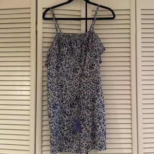 Vineyard Vines romper. NEVER WORN. Size M.